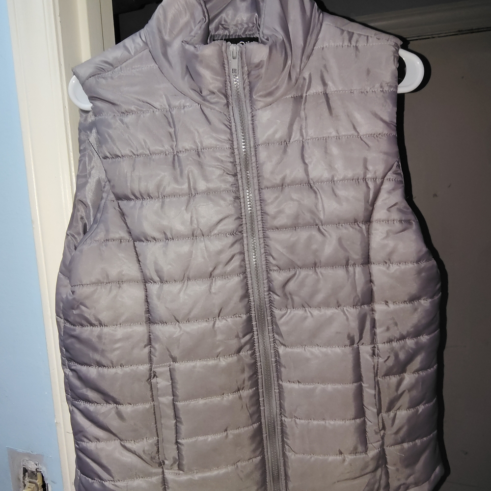 Rue21 Silver Puffer Vest